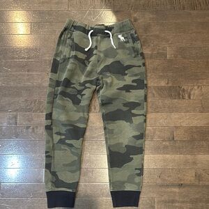 Abercrombie Kids Camouflage Jogger Pants